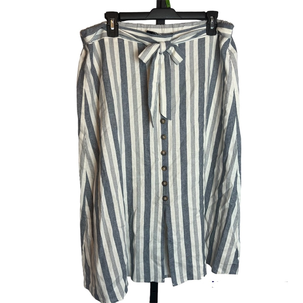 NYCC New York Clothing Co Blue and White Linen Blend Skirt, size Large